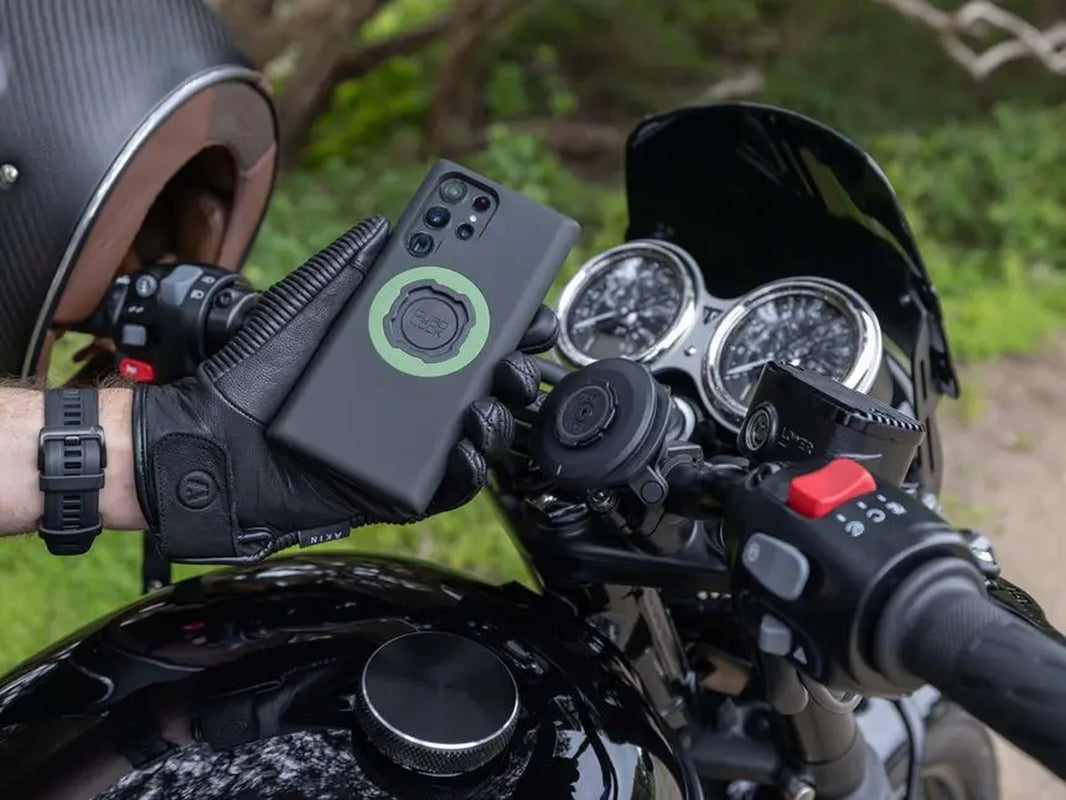 Quad Lock Phone Mount - Universal Adaptor & Motorcycle Handlebar Mount